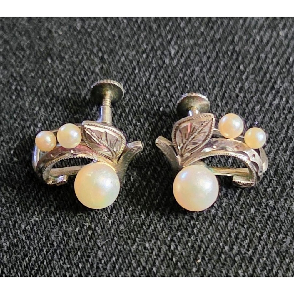 Japanese 950 Silver Akoya Cultured Pearl Screw-Back Leaf Earrings